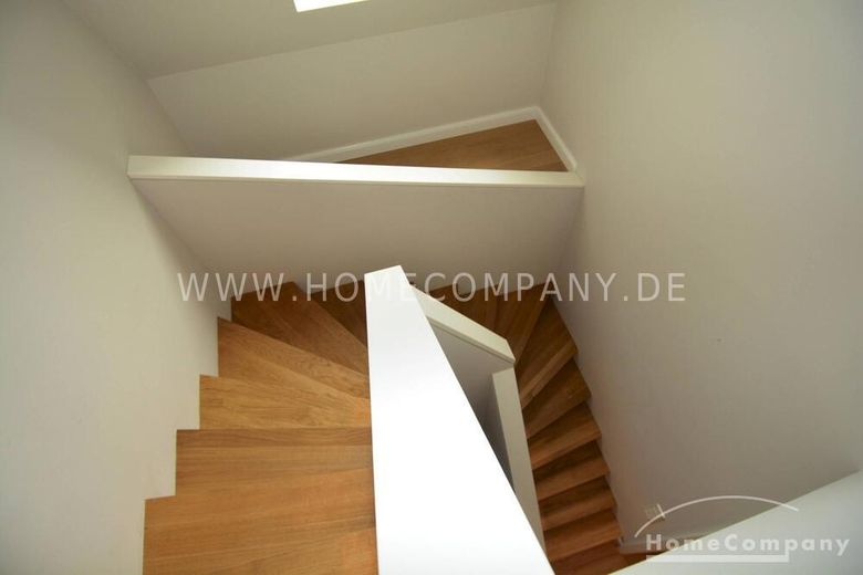 Appartamento duplex di lusso nel cuore di Charlottenburg, Berlino, arredato. – e705d20b03b882f3a4e20d45edfb356e41cfabcf.jpg
