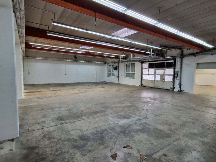 große Produktionshalle UG