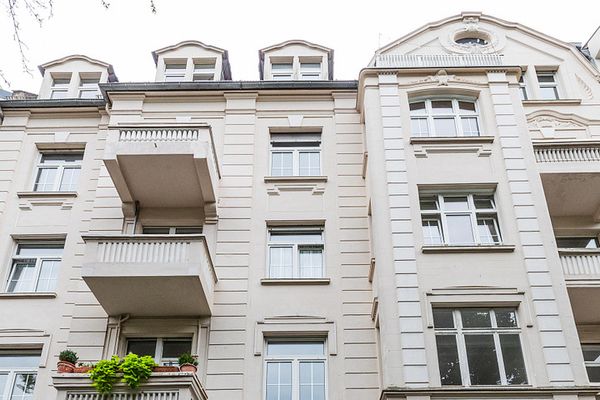Полностью отремонтированная 3,5-комнатная квартира в престижном квартале поэтов