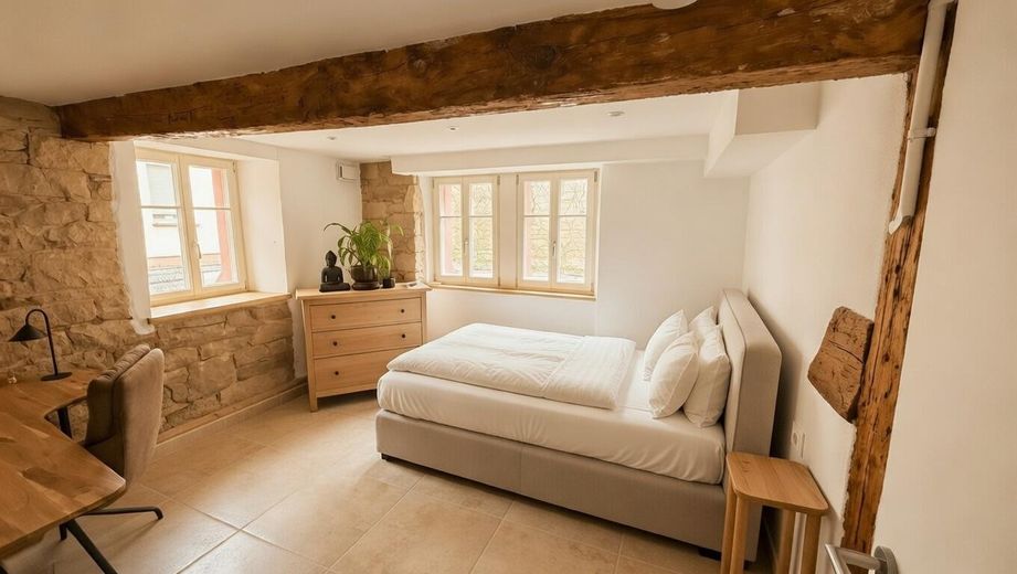 Casa storica a graticcio del 1719 – ristrutturata con materiali di pregio, veranda e energia Sonnenhaus – Zimmer EG