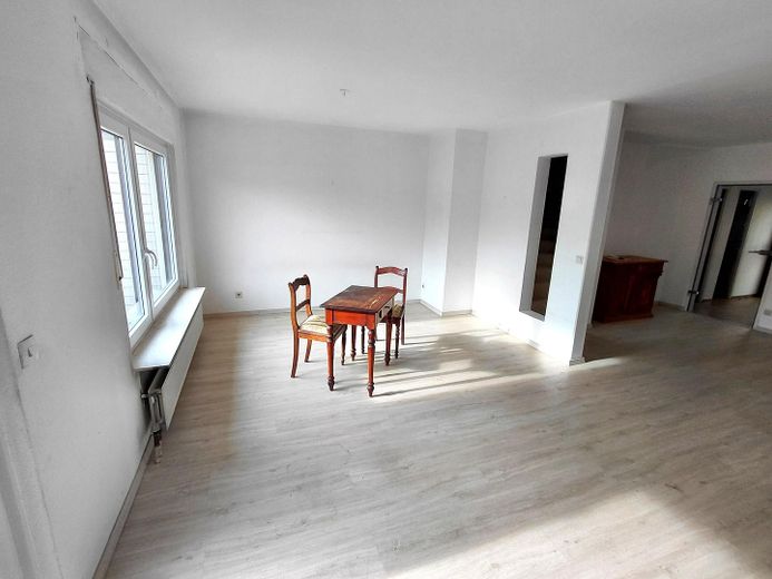 Wohn-/Esszimmer 1