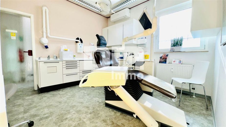 Einheit 1 Büro / Praxisraum groß