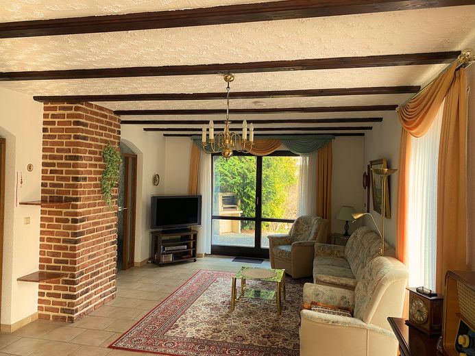 Wellness included: Detached single-family house with sauna in Erfurt-Stotternheim – Wohnbereich
