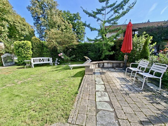 Sonniger Aussensitzplatz