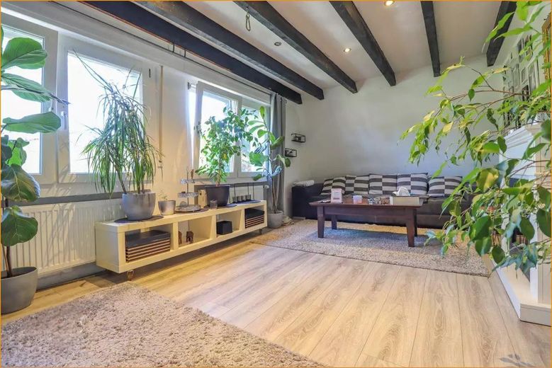 «Sin comisión: Edificio de viviendas plurifamiliar con 5 unidades residenciales y aprox. 467 m² de superficie habitable» – Foto 8