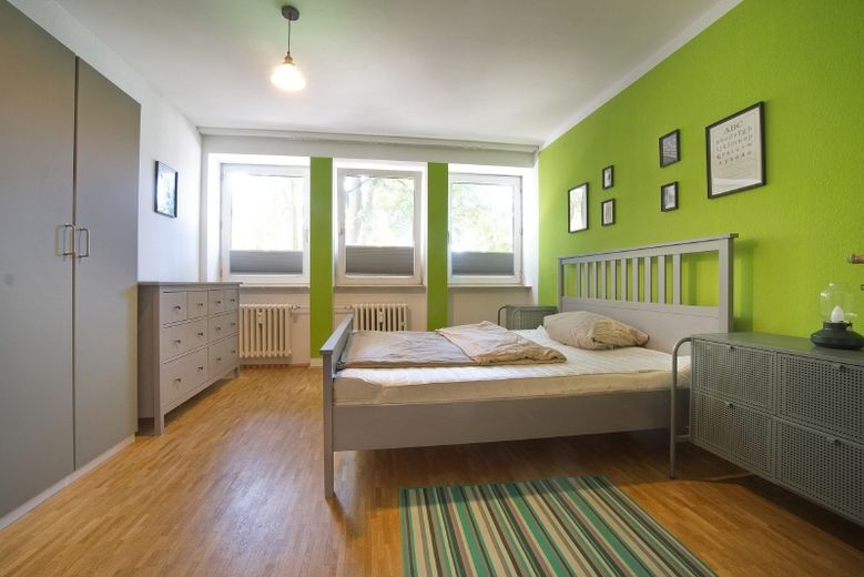 Attraktive möblierte und komplett ausgestattete Wohnung mit Gästezimmer und Internetzugang in Gelsenkirchen-Buer – 19a247ef2bfb8e3fdf815de6b20249ce442458b0.jpg