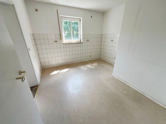 2-RAUM WOHNUNG MIT BALKON – Küche