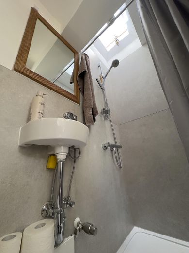 Fenster Bad oben Vorderhaus