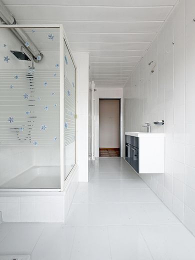 ¡Su proyecto de renovación en Friesenheim: 3 habitaciones con balcón en una ubicación tranquila! – Badezimmer