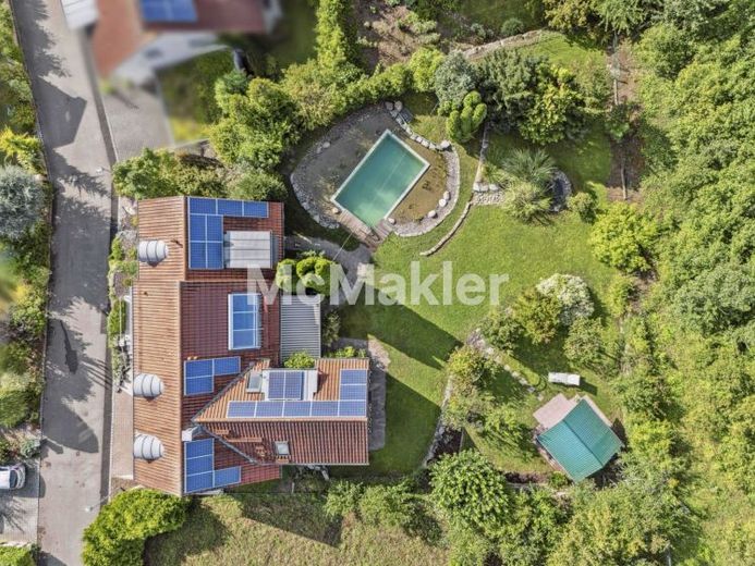 Mediterranes Flair und Lebensgefühl am Feldrand: Exklusive Villa mit Pool und Panorama – Foto 1