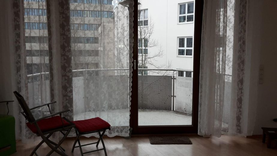 KENTSEL KONFORLU MİMARİ 127 qm, S-Bahn ve Main yakınında, sakin ve engelsiz – Südbalkon