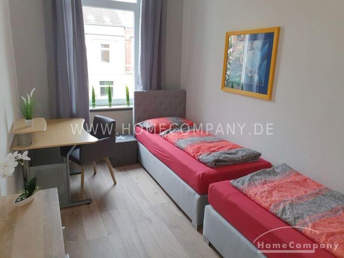 Sehr schöne 3 Zi.-Whg., möbliert. Mit gr. Dachterrasse zur Gemeinschaftsnutzung. – 3195d5511d8ee5fd1d4fbdf36f164a7837714866.jpg