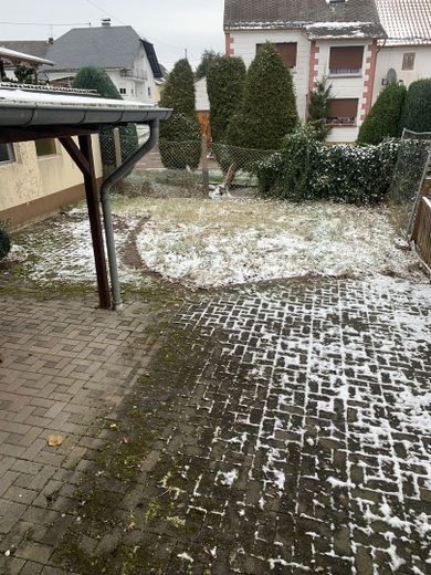 Garten / Terrasse / Carport