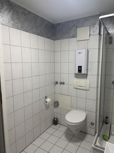Luminoso apartamento de 2 habitaciones con amplia zona de estar y plaza de garaje subterráneo en Witten Annen – Bad