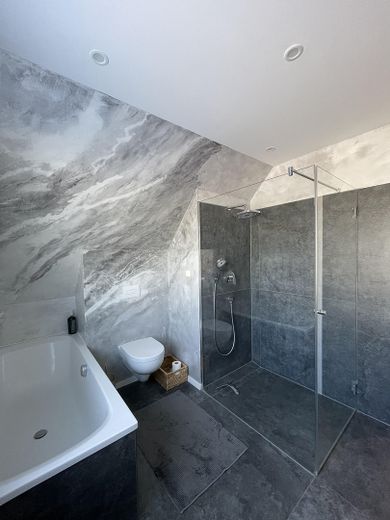 Badezimmer im Dachgeschoss