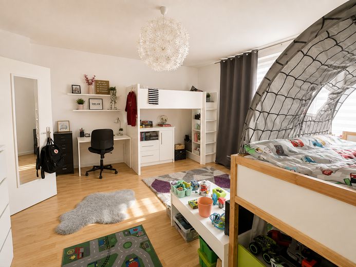 Helle 3,5-Zimmer-Wohnung im 2. OG in Castrop-Rauxel – Schlafzimmer