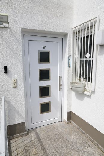     Separater Wohnungseingang
