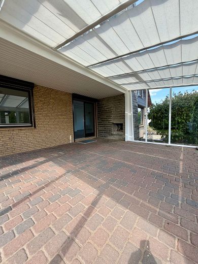 Exklusives Einfamilienhaus mit Panorama-Wintergarten, Sauna, Pelletheizung & Traumgarten in Melbeck – Foto 39