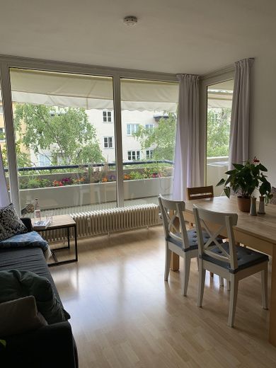 Rhein Bölgesi semtinde komisyonsuz ve aydınlık 2 odalı daire – Fotoğraf 3