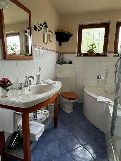 Stilvolle, hochwertige Gästezimmer, wöchentlich, monatlich buchbar – Foto 3