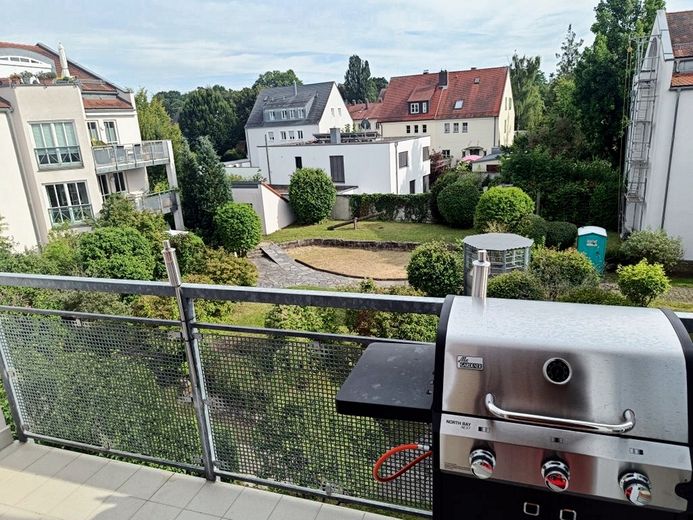 Schöne 2-Zimmer-Wohnung mit gehobener Innenausstattung mit EBK in Regensburger Westen – Foto 1