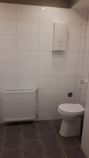 2-Zimmer Wohnung mit Blick ins Grüne – Bad