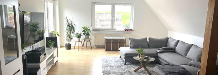 Piękne, ciche 4-pokojowe mieszkanie na poddaszu z balkonem w pobliżu MT/LM