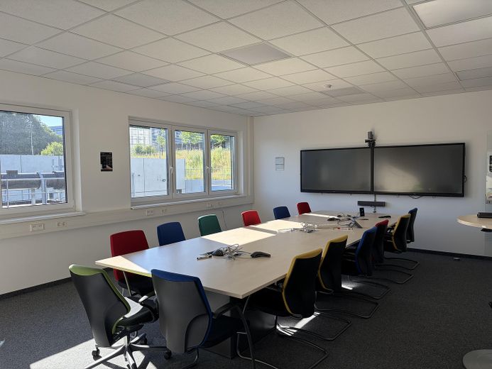 Moderne Büroetage 447 m² – SCIENCE PARK III Ulm, provisionsfrei. – Teambesprechungsbüro