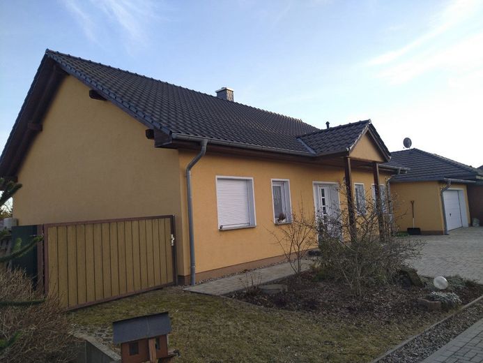 Ohne Makler - Modernes Einfamilienhaus mit Doppelgarage – Foto 2