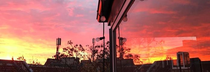 Helle Dachgeschoss Maisonette Wohnung in Friedrichshain, bezugsfrei – Abendblick