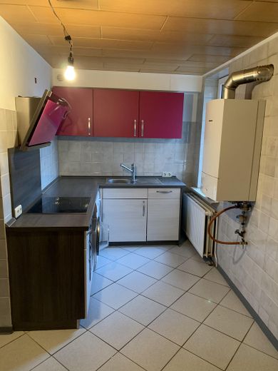 Küche mit E-Geräten