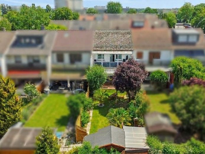 ++Familienglück mit großem Garten – Charmantes Reihenmittelhaus mit Terrasse in Raunheim++ – फोटो 1