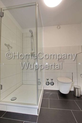 Business- Apartment im Industrial-Style mit Süd-Balkon, DSL-Wifi und Reinigungsservice – 19cd2b6f9b3c28efe639fabbe7bb10bdec6112fe.jpg