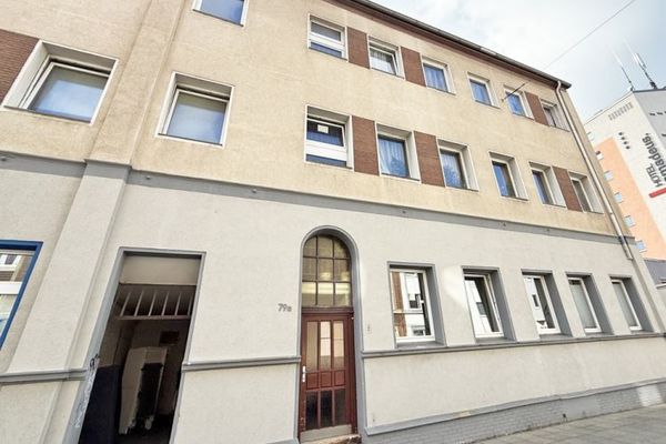 Sanierte 2-Zimmer-Wohnung mit großzügigem Wohnbereich und neuwertigem Duschbad