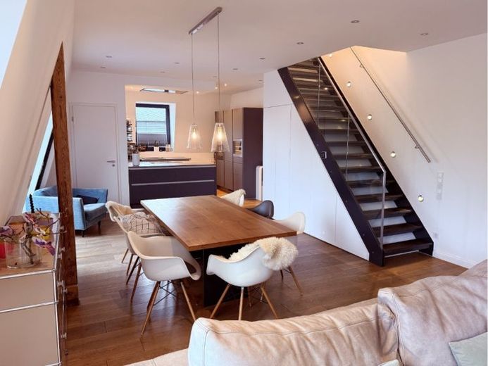 Vendesi esclusivo appartamento duplex a Grevenbroich-centro con terrazza sul tetto – Foto 1