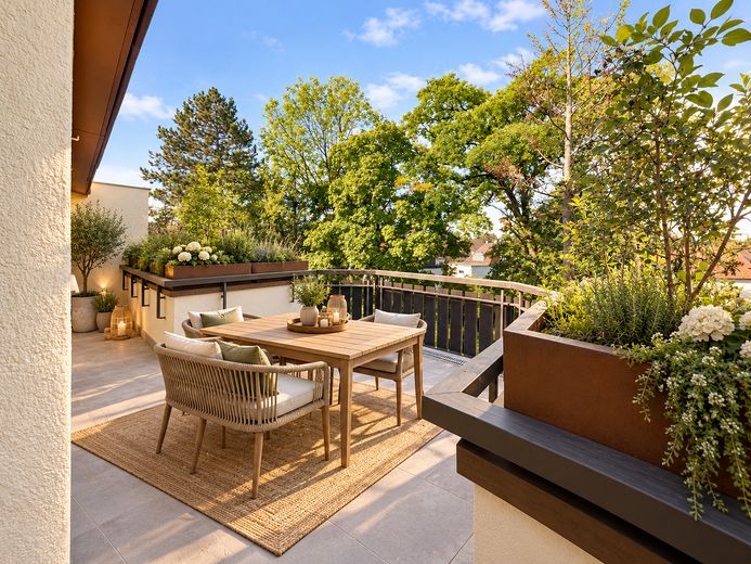 شقة مشرقة في الطابق العلوي مع شرفتين وإمكانات كبيرة للتصميم في ميونخ – Balkon visualisiert