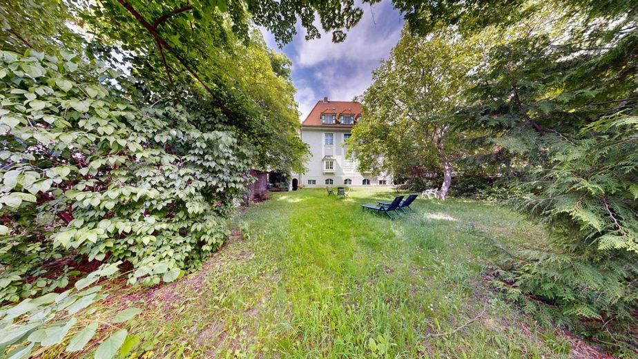 Jetzt zum Sonderpreis: Denkmalgeschützte Villa als Ein-/Mehrfamilienhaus Villenviertel Halberstadt – Ost Ansicht