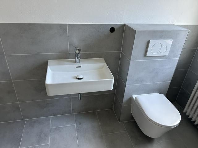Appartamento ristrutturato di 3,5/4 locali con balcone nel centro di Weiden – Bad 1