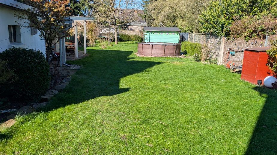 Acogedora vivienda antigua con mucho espacio para la familia y un gran jardín – Garten