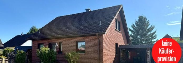 HORN IMMOBILIEN++ Neubrandenburg के पास Ihlenfeld में सुंदर एकल-परिवार घर, कारपोर्ट और PV-सिस्टम के साथ