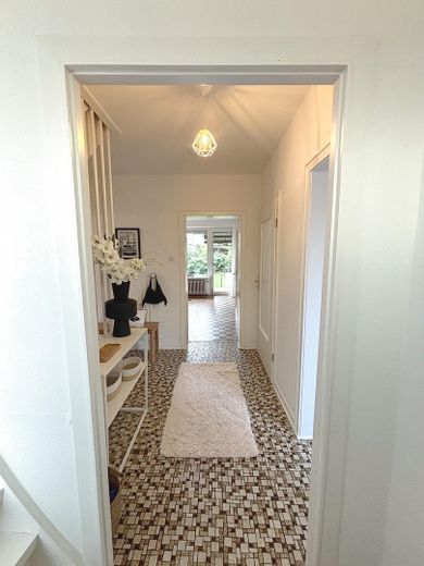 Quand le calme rencontre la proximité - Maison individuelle avec jardin à Neu Hagen - sans commission – Flur im Erdgeschoss