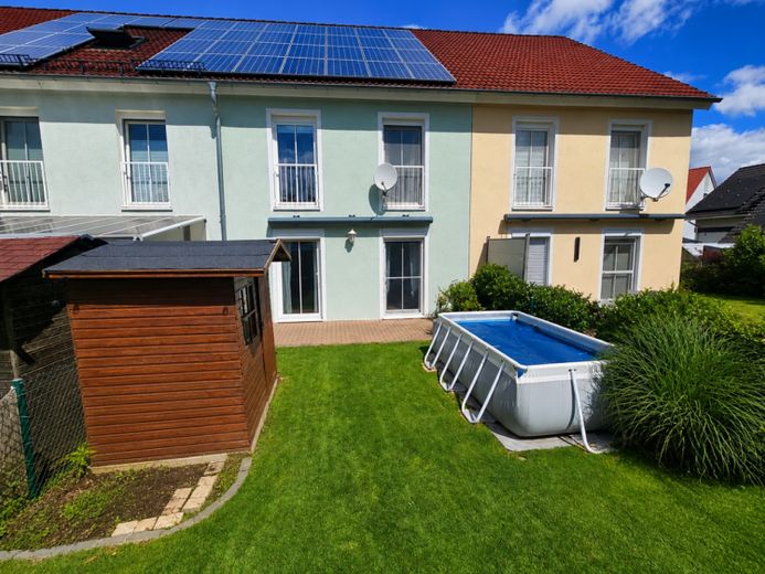 2019 renov. RMH in familienfreundlicher Umgebung! EBK, Terrasse, kl. Garten, Carport mit Wallbox – फोटो 1