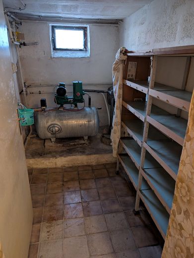 Keller Raum Wasserpumpe