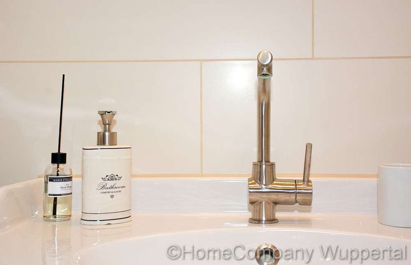 Wohnen in einem Bergischen Häuschen! Hochwertig renoviertes Fachwerk-Tiny-Haus in Cronenberg – 6e31a705927db52630559a83cd3e0deb2f7e92eb.jpg