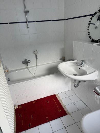 Apartamento en propiedad en Potsdam, Am Neuen Garten – Bad mit Badewanne
