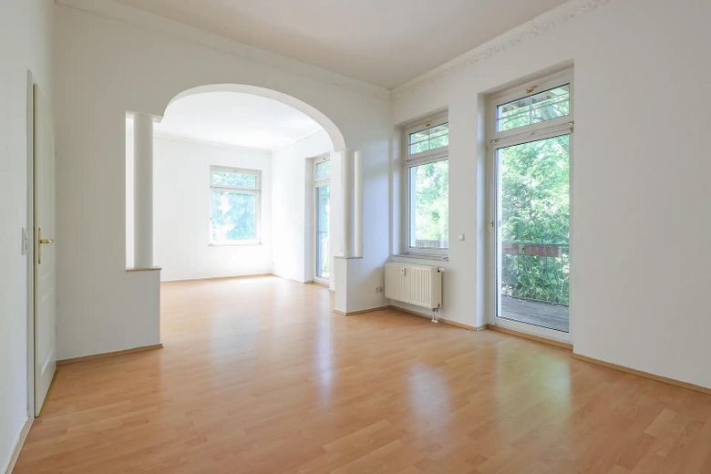 PROVISIONSFREI (Privatverkauf): Große 4-Zimmer-Wohnung in historischen Villa am Naturschutzgebiet – Foto 18