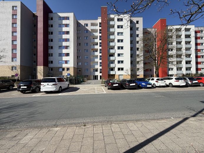 * Erstbezug nach Sanierung, 2 Zimmer Wohnung im 3. OG zu vermieten !!!* – Aussenansicht Eingang 2