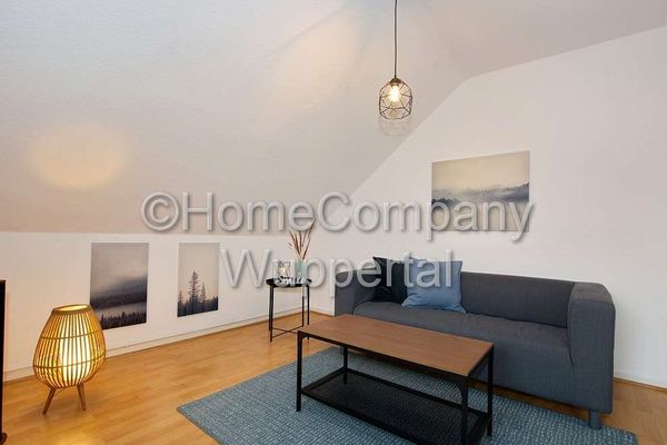 Moderno appartamento all’ultimo piano con DSL nel quartiere sud di Remscheid