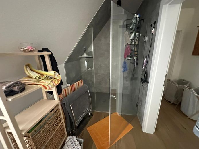 Modernly renovated semi-detached house | 141 m² | 5 rooms | Garage | Garden | Weyhe-Erichshof – Foto 9