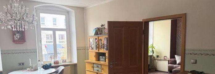 Großzügig wohnen auf 3 Etagen:Schicke Maisonette-Wohnung im Herzen der Stadt Hof(ca. 185 m²) ab 1.12